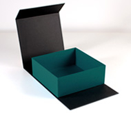 Leicht zusammenbaubare überzogene quadratische Schachtel