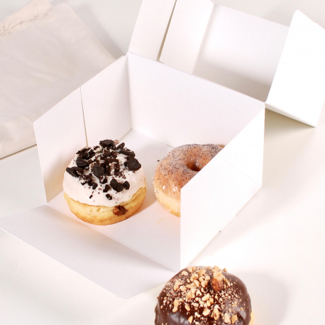 Caja para donuts cuadrada