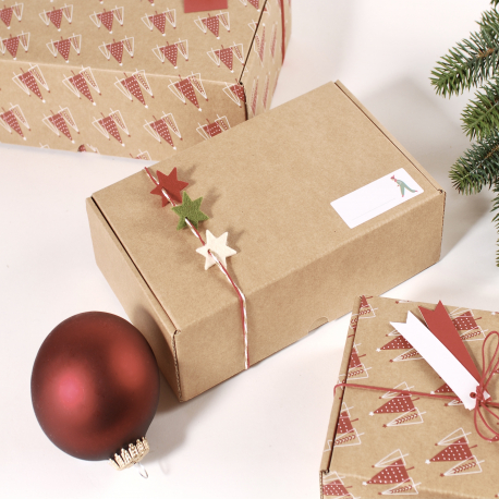 Caja de envío con toques navideños
