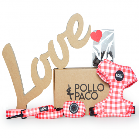 Pollo&Paco branded shipping box