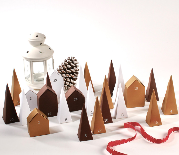 Advent Calendar houses and trees – Refillable DIY