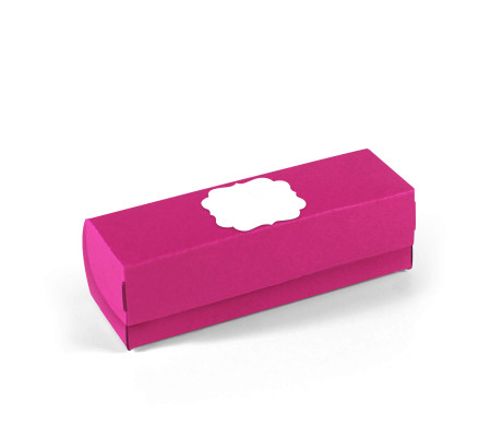 Elongated box with lid for macarons