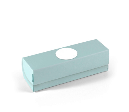 Elongated box with lid for macarons