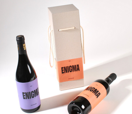 Cardboard box for shipping wine bottles