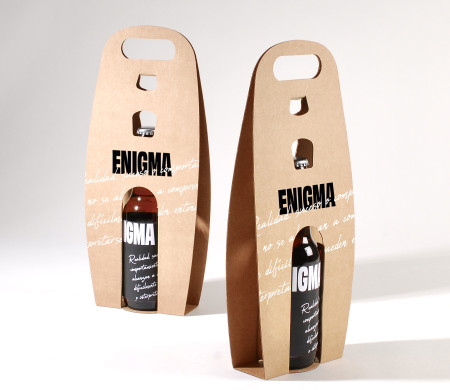 Caja para botella de cerveza con asa de cartón