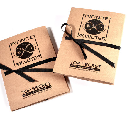 Carpeta dossier de cartón | Packaging para kits y juegos