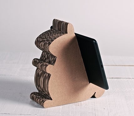 Cardboard iPad stand - Cardboard squirrel
