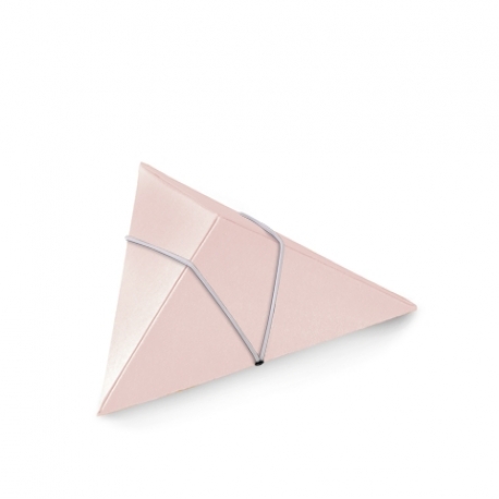 Caja triangular de cartón