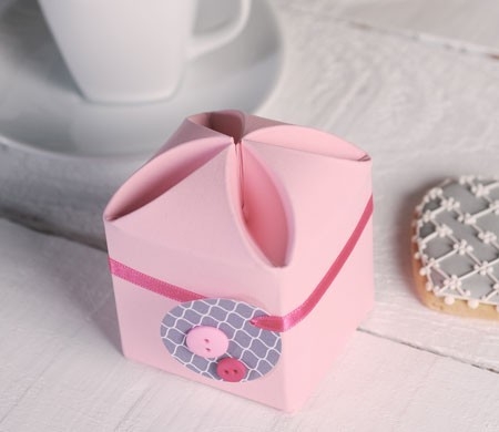 Little pink box for presents, first communion or event favours