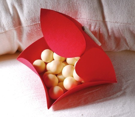 Scatola regalo per San Valentino con cuore | SelfPackaging