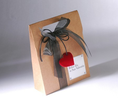 Kraft gift bag for Valentine's Day 