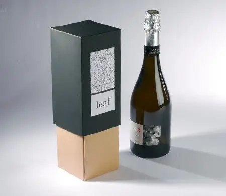 Elegante caja para botella...