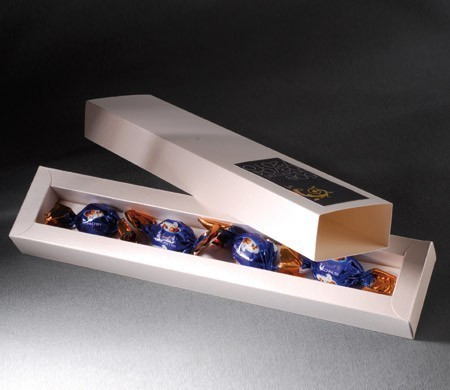 Längliche Schachtel für Pralinen zum Verschenken