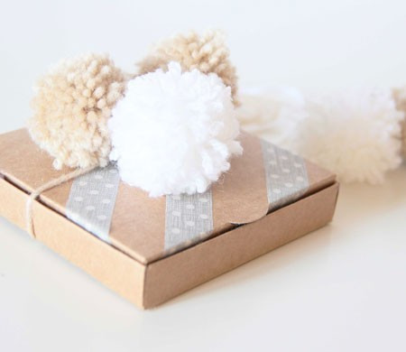 Kleine Schachtel Mit Pompons | SelfPackaging