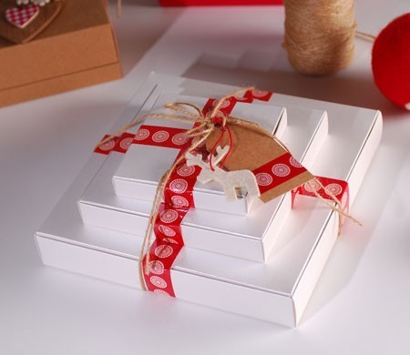 Idea: Scatola Regalo Semplice | SelfPackaging