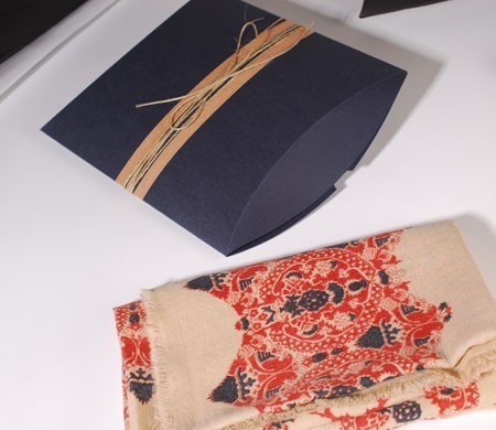 Gift box for scarves and accessories Gift box for scarves and accessories