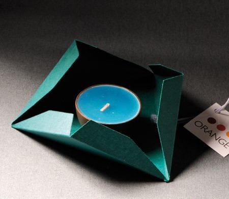Boîte triangulaire pour des petits cadeaux