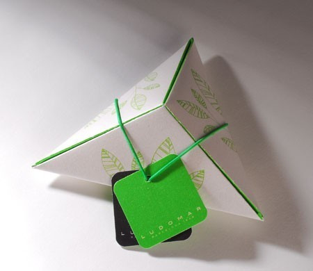 Idée Boîte Triangulaire Imprimée | SelfPackaging