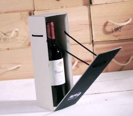 Resistant gift box for bottles