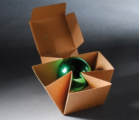 ‘Self-assembling’ box for Christmas presents