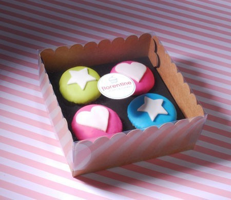 Caja para Cuatro Cupcakes con Etiqueta Caja para Cuatro Cupcakes con Etiqueta