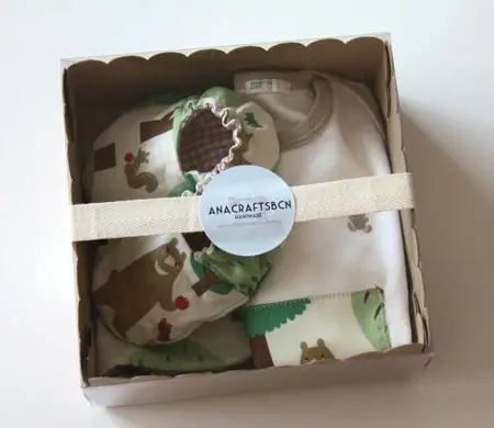 Cajita para ropa de bebés