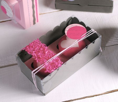 Box für 2 Cupcakes mit Konfetti | Valentinstag Verpackung