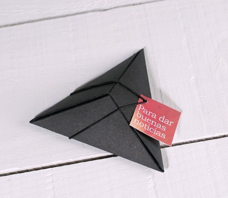 Scatola regalo triangolare 
