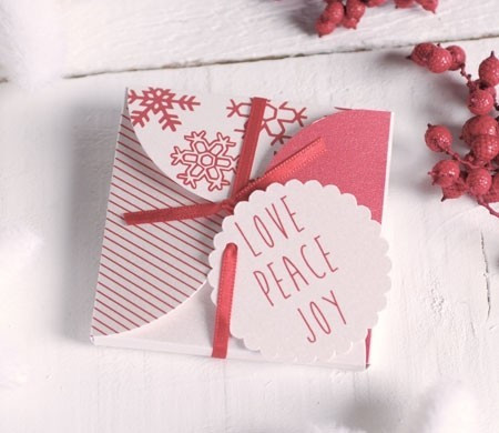 Gift box for party invitations