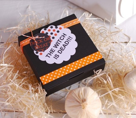 Schwarze Halloween Box...