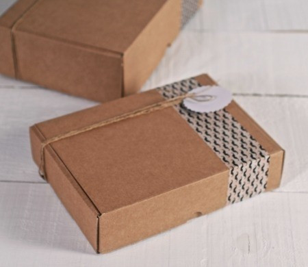 Rectangular shipping boxes