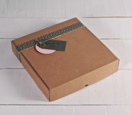 Cajas de pizza mediana lisas