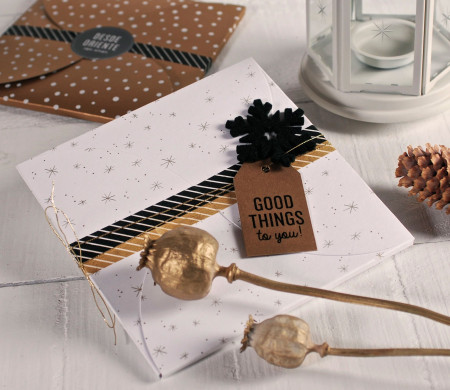 Flat gift box for Christmas