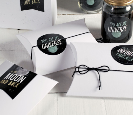 Originelle Geschenkbox mit Dekoration