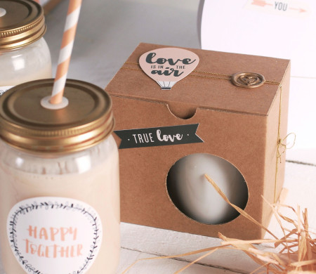 Scatole per tazze decorate per San Valentino