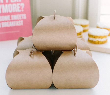 Individual cake box for weddings and sweet favours