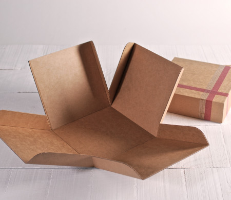 Decorated Shipping Box | E-commerce Packaging | SelfPackaging