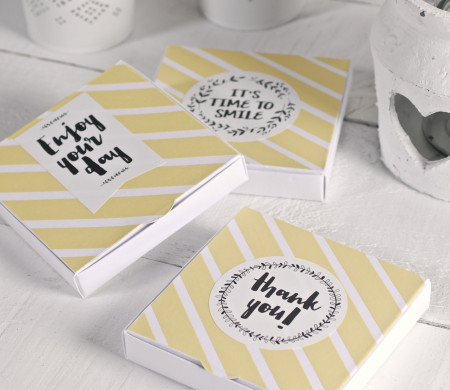 Caja plana para invitaciones y pequeños regalos