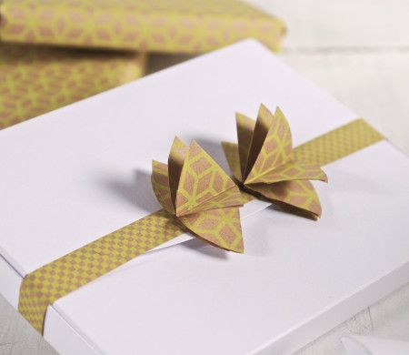 Caja para Fotos Decorada con Lazo Caja para Fotos Decorada con Lazo