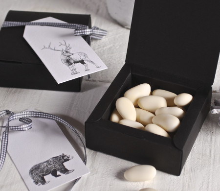 Scatola Regalo con Nastro ed Etichette | Packaging Premium
