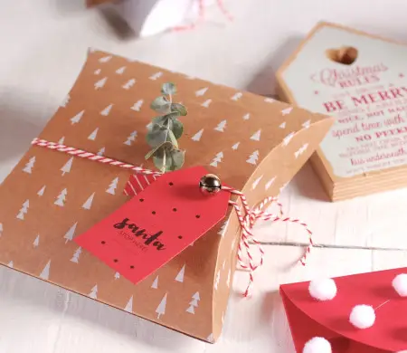 Caja regalo navideña decorada