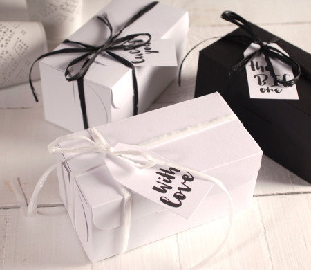 Caja blanco y negro