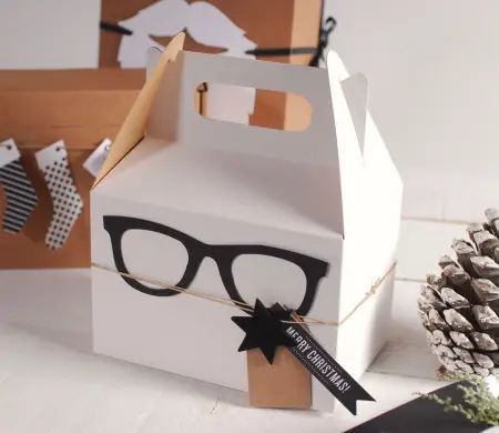 Originelle Geschenkbox mit Brille für kleine Geschenke