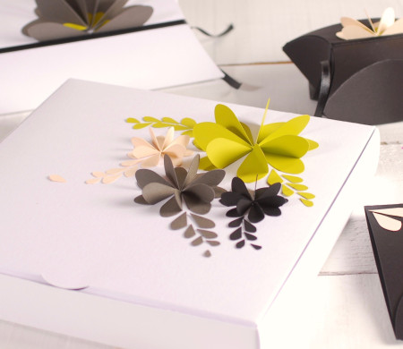 Schachtel mit 3D-Dekoration