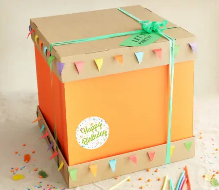 Sturdy cake box for large...