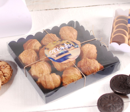 Boîte d'exposition de surcreries avec ficelle