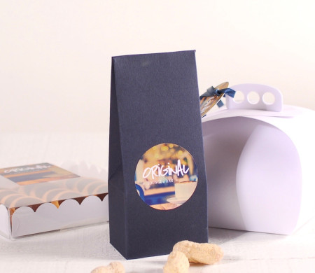 Windowless box for nuts