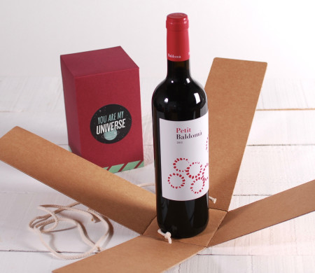 Wine box with folder with unique decoration