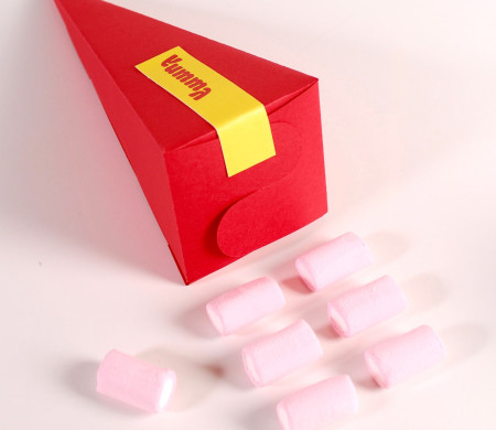Caja cucurucho con caramelos Caja cucurucho con caramelos