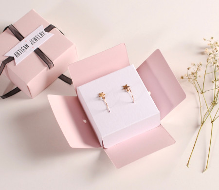Jewelery Box With Bow | SelfPackaging
